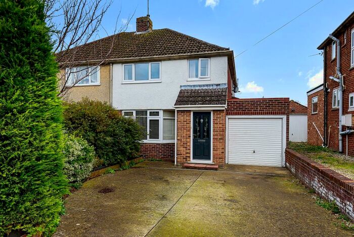 3 Bedroom Semi-Detached House To Rent In Botley, Oxford, OX2