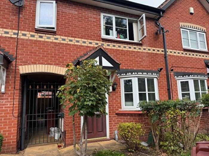 2 Bedroom Mews To Rent In Crispin Road, Manchester, M22