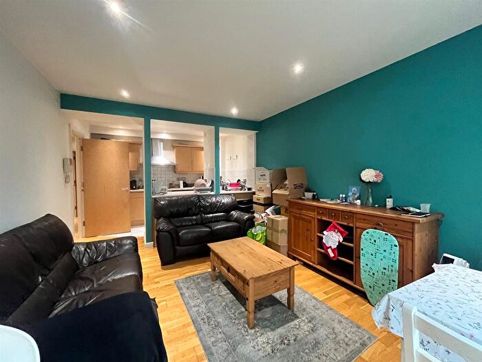 2 Bedroom Flat To Rent In Deansgate, Manchester, M3