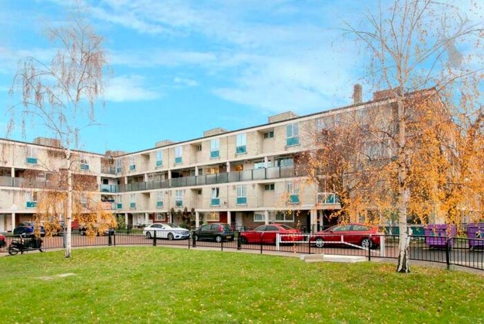 1 Bedroom Flat To Rent In Smithy Street, Stepney Green, London, E1