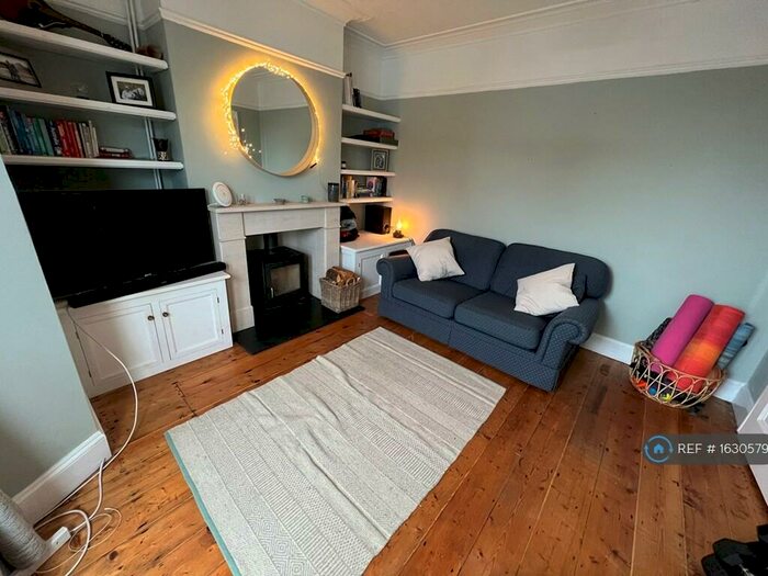 3 Bedroom Terraced House To Rent In Ridgeway Road, Bristol, BS16