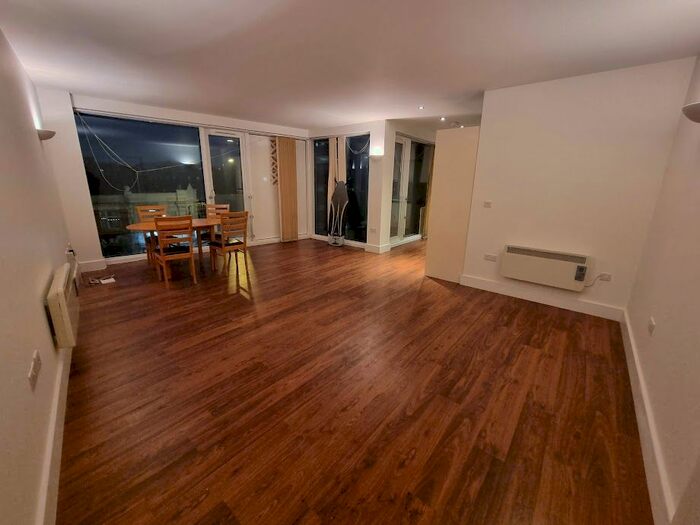 2 Bedroom Flat To Rent In Hacon Square - Mare Street, London, E8