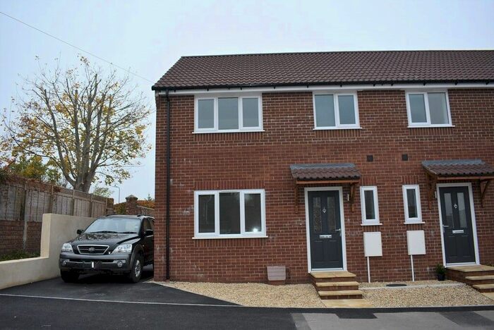 3 Bedroom Semi-Detached House To Rent In Roping Road, Yeovil BA21