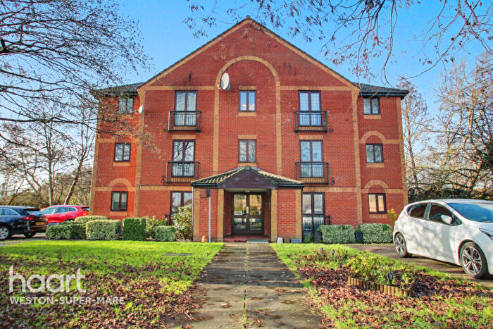 2 Bedroom Flat To Rent In Pennycress, Weston-Super-Mare, BS22