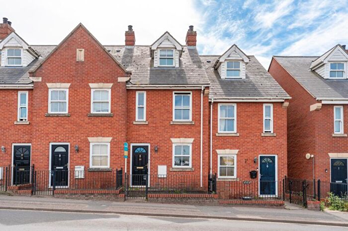 3 Bedroom Town House For Sale In Carrow Road, Norwich, NR1