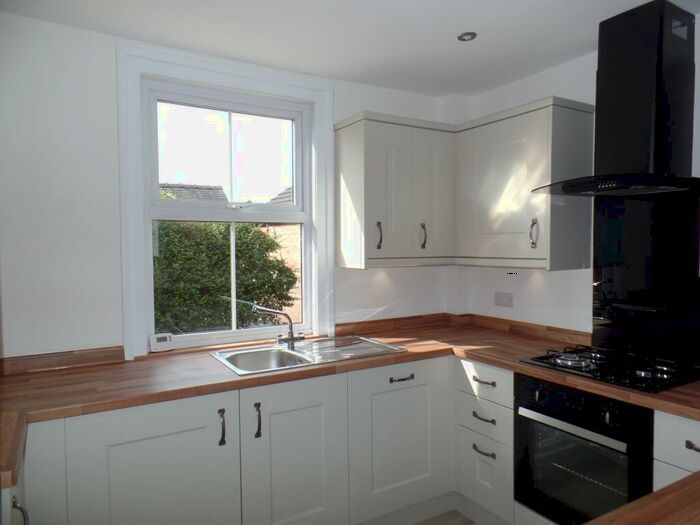 2 Bedroom Flat To Rent In Doddington Road, Lincoln, LN6