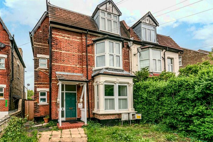 1 Bedroom Apartment To Rent In Enmore Road, London, SE25