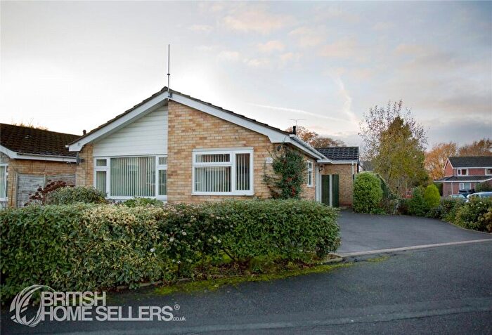 2 Bedroom Bungalow For Sale In Carisbrook Drive, Winsford, Cheshire, CW7