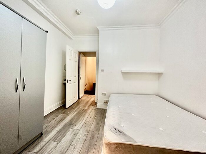 1 Bedroom Studio To Rent In Pitcairn Road, CR4