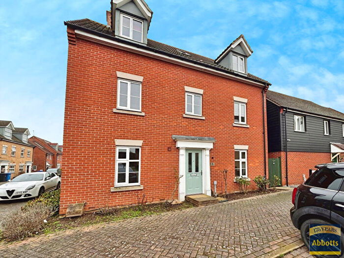 5 Bedroom House To Rent In Moreton Hall, Sycamore Drive, IP32