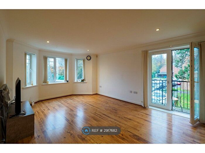 2 Bedroom Flat To Rent In Casel Court, Stanmore, HA7