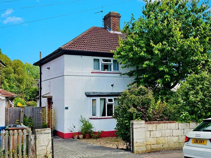 2 Bedroom Semi-Detached House For Sale In Scott Road, Oxford. Ref: Ajr/Fd, OX2
