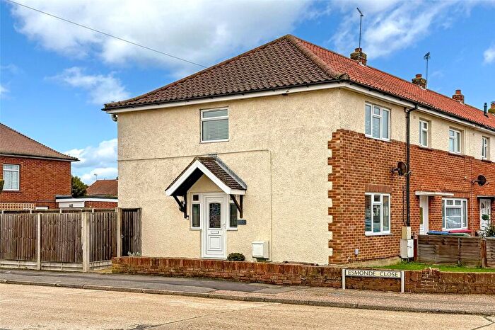 2 Bedroom End Of Terrace House For Sale In Esmonde Close, Littlehampton, West Sussex, BN17