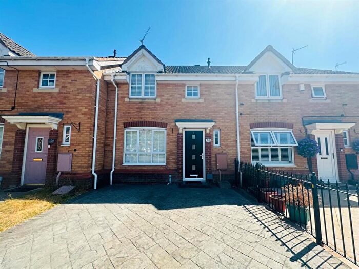 3 Bedroom Semi Detached House To Rent In Lilleburne Drive, Nuneaton, CV10