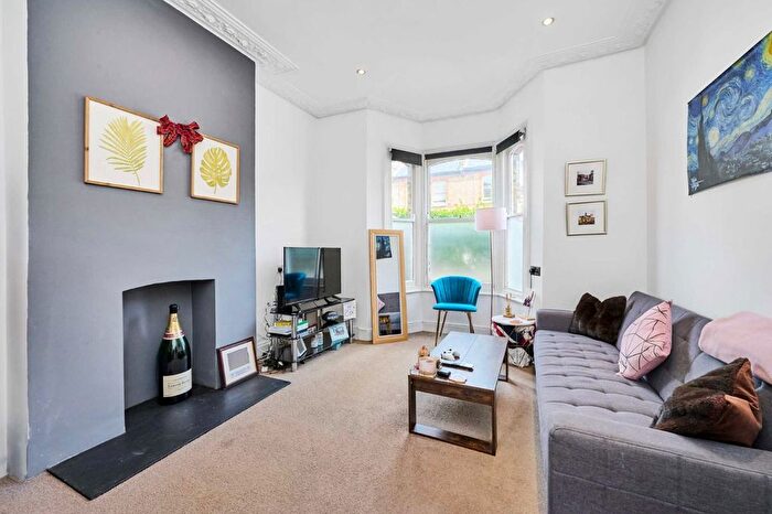 1 Bedroom Flat To Rent In Noyna Road, London, SW17