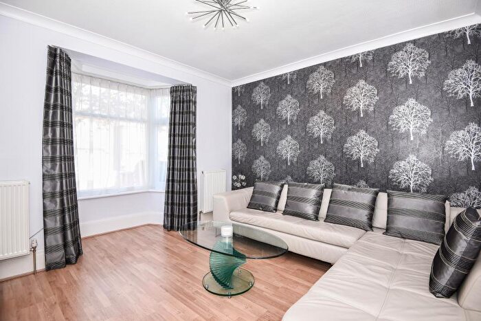 2 Bedroom Semi-Detached House To Rent In Hilliard Road, HA6