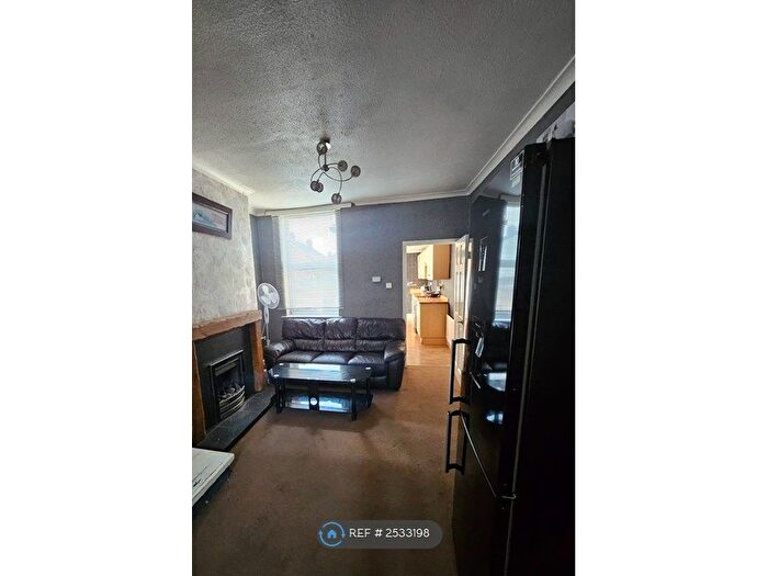 2 Bedroom End Of Terrace House To Rent In Wolverhampton Road, Walsall, WS2