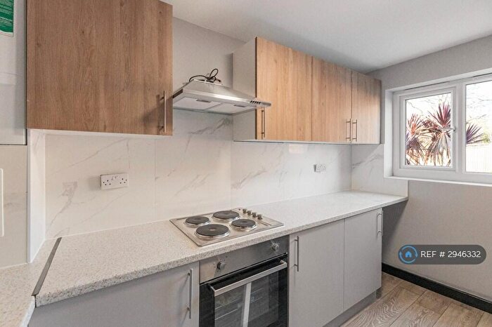 Studio To Rent In Niederwald Road, London, SE26