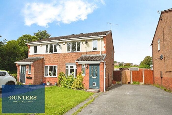 3 Bedroom Semi-Detached House For Sale In Acacia Avenue, Hollingwood, Chesterfield, S43