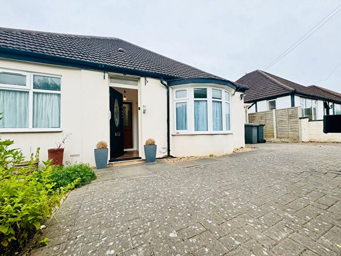 1 Bedroom Bungalow To Rent In Locarno Avenue, Luton, LU4