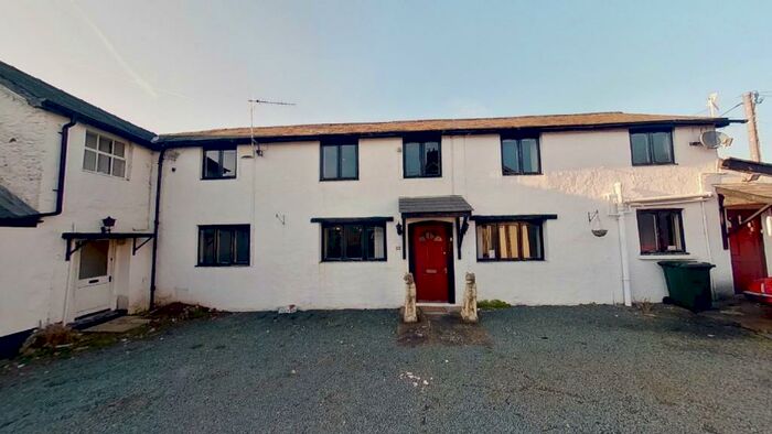 4 Bedroom Detached House For Sale In Station Road, Abergavenny, Gwent, NP7