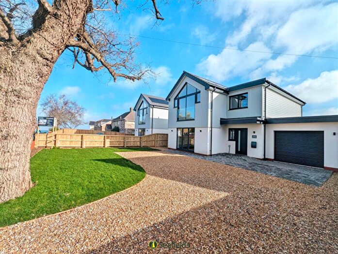 4 Bedroom Detached House For Sale In Old Seaview Lane, Seaview, PO34