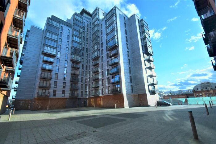 2 Bedroom Flat To Rent In Lexington Apartments, Railway Terrace, Slough, SL2