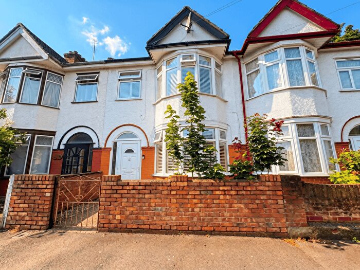 3 Bedroom Terraced House For Sale In Park Avenue, East Ham, London, E6