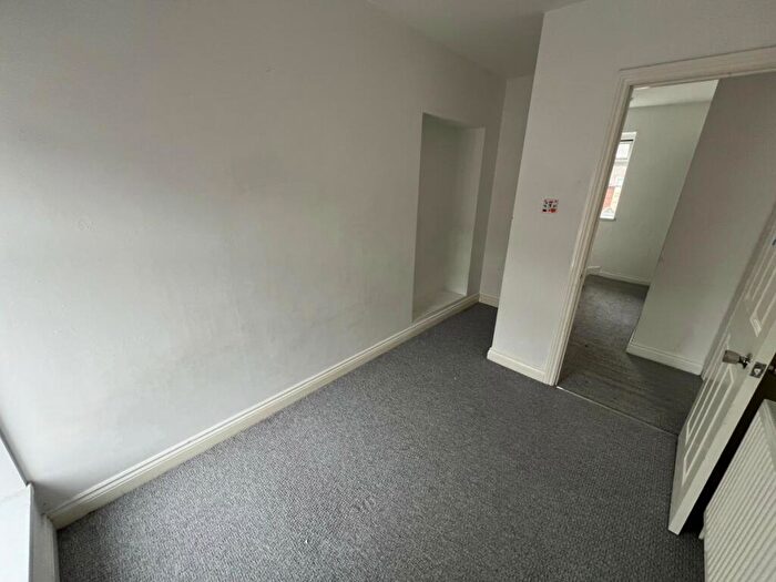 3 Bedroom Terraced House For Sale In Graigwen Road Porth - Porth, CF39