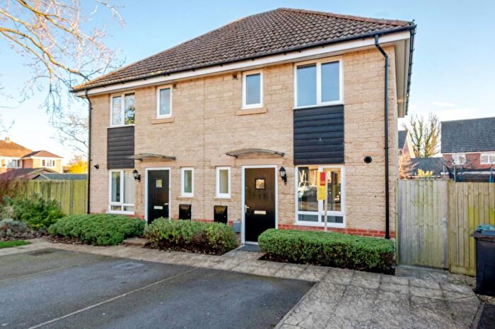 3 Bedroom Semi-Detached House To Rent In Didcot, Oxfordshire, OX11