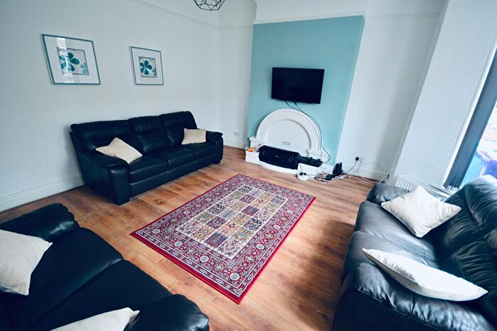 5 Bedroom House To Rent In Salisbury Road*, Liverpool, L15