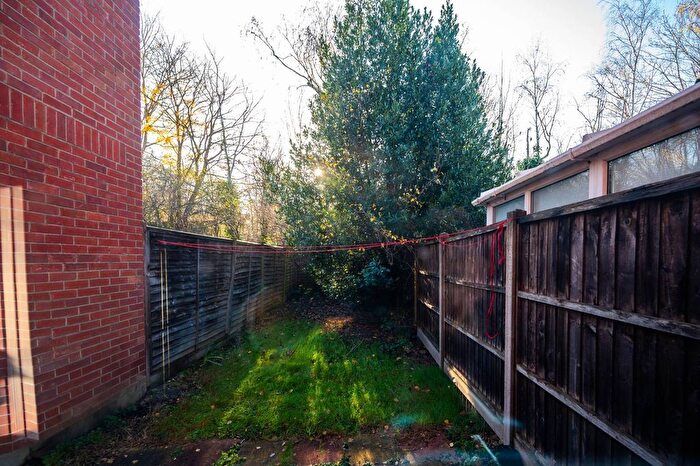 2 Bedroom Property To Rent In Hedgerley Court, Goldsworth Park, Woking, GU21