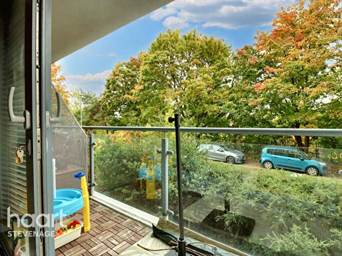 2 Bedroom Apartment For Sale In Woolners Way, Stevenage, SG1