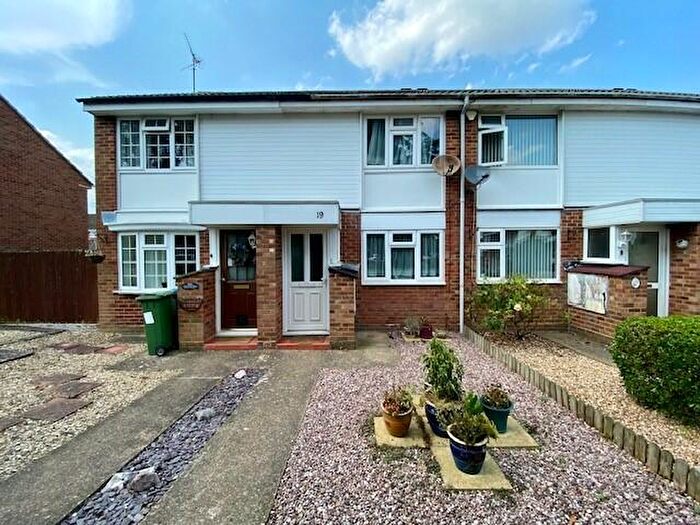 2 Bedroom Semi-Detached House To Rent In Ditchingham Close, Aylesbury, HP19