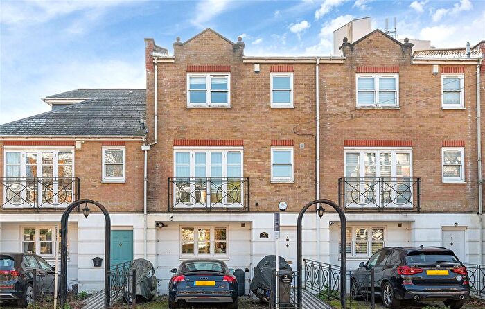 5 Bedroom Terraced House For Sale In Woodlands Terrace, Rodenhurst Road, London, SW4