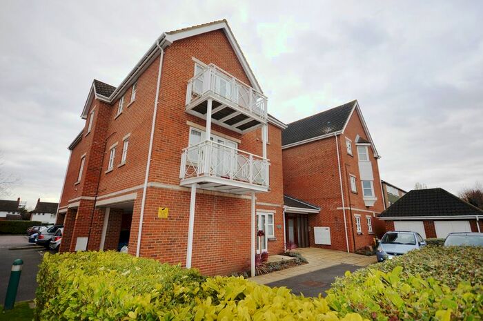 2 Bedroom Flat To Rent In Northpoint Close, Sutton, Surrey., SM1