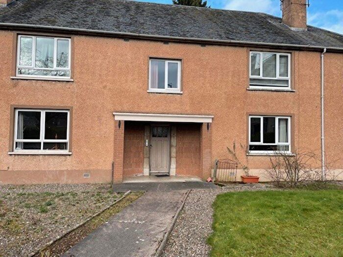 2 Bedroom Flat To Rent In Auld Burn Park, St. Andrews, KY16