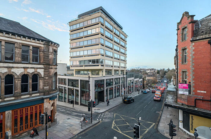 2 Bedroom Flat For Sale In Parliament Street, Harrogate, North Yorkshire, Uk, HG1