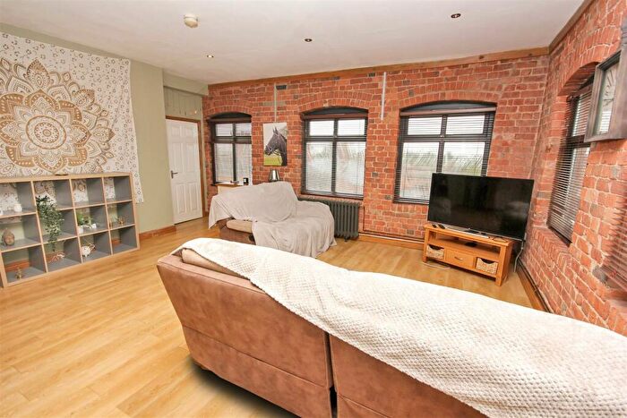 2 Bedroom Apartment For Sale In York Road, Rushden, NN10