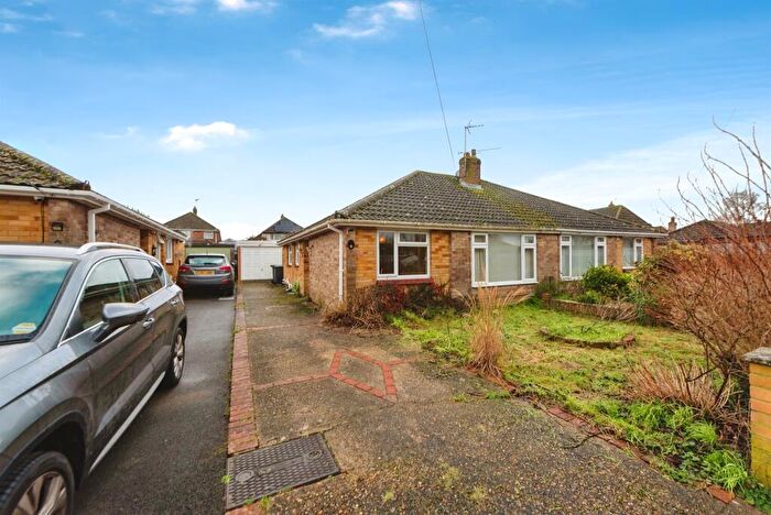 2 Bedroom Semi-Detached Bungalow For Sale In Waterloo Close, Waterlooville, PO8