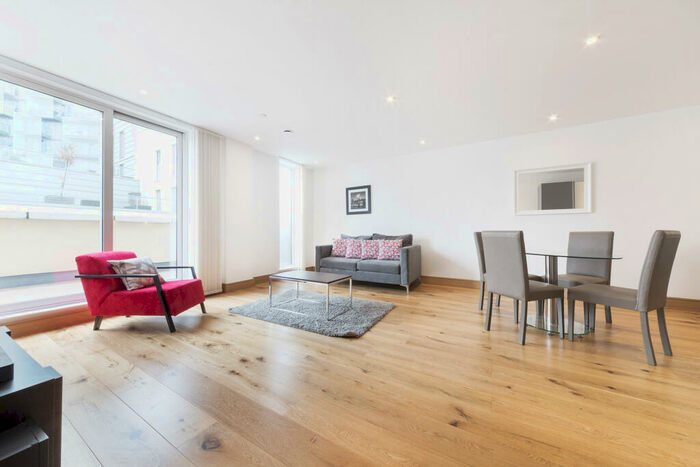 2 Bedroom Apartment To Rent In Sclater Street, London, E1