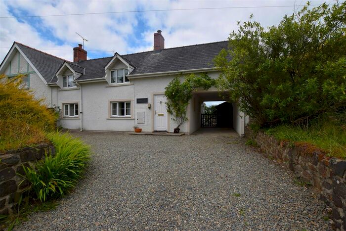 3 Bedroom Semi-Detached House For Sale In Wolfscastle, Haverfordwest, SA62