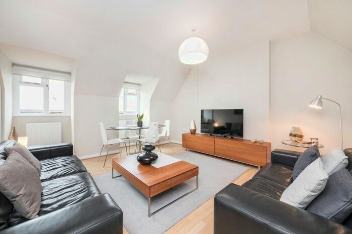 3 Bedroom Flat To Rent In Fulham Broadway, Fulham, London, SW6
