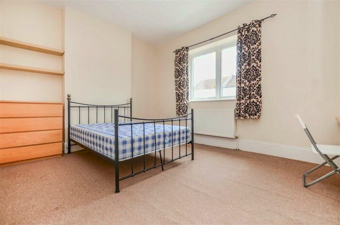 5 Bedroom Terraced House To Rent In Britannia Road, Southsea, Hampshire, PO5