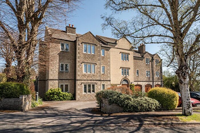 2 Bedroom Flat For Sale In Hyett Close, Painswick, Stroud, GL6