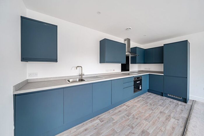 2 Bedroom Flat To Rent In Flat Discovery House, Southgate Street, GL1
