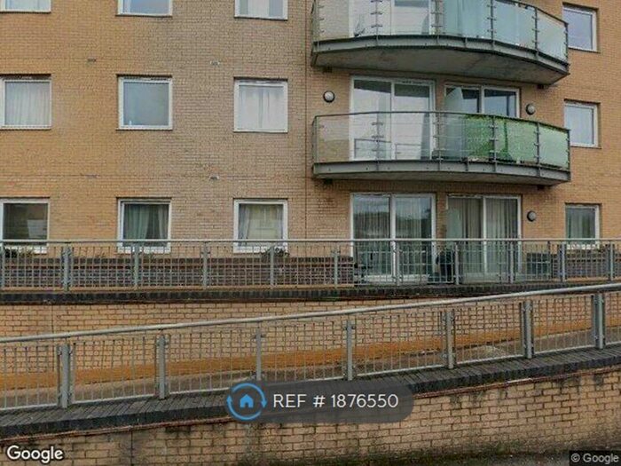 2 Bedroom Flat To Rent In Berberis House, Feltham, TW13