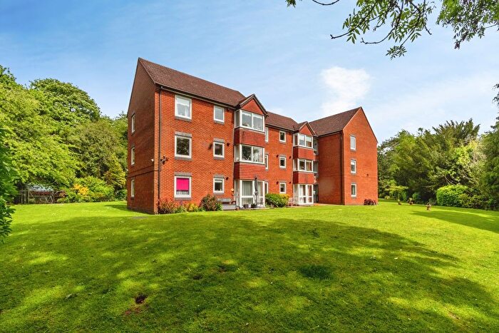 2 Bedroom Flat For Sale In Corfton Drive, Wolverhampton, West Midlands, WV6