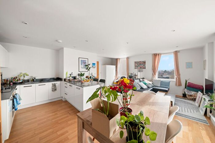2 Bedroom Flat For Sale In Perry Vale, London, SE23