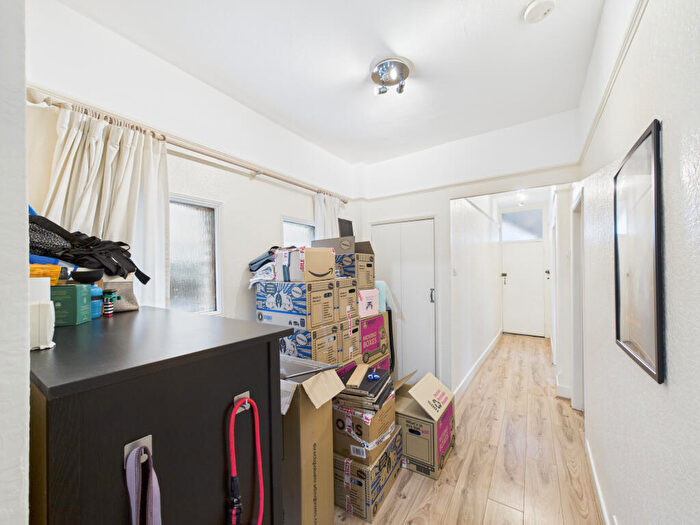 1 Bedroom Flat To Rent In Farnaby Road, Bromley, Kent, BR1